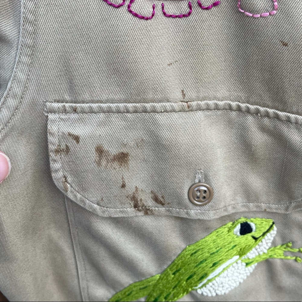 Vintage Embroidered Work Shirt La Raza Folk Art Handmade Frog Flowers Unique - Picture 2 of 8